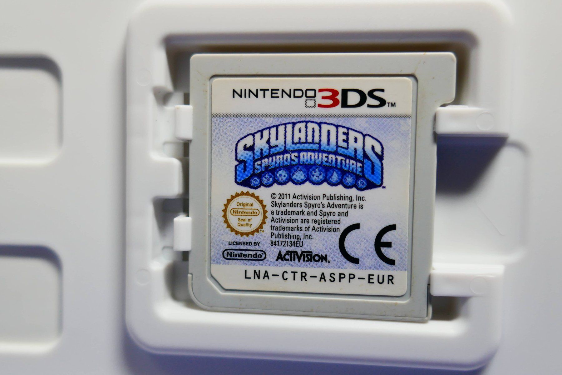 Nintendo Giochi: Skylanders : Spyro's Adventure - Nintendo 3DS – Usato da Vuarrens venduto da Espace-Retro 2