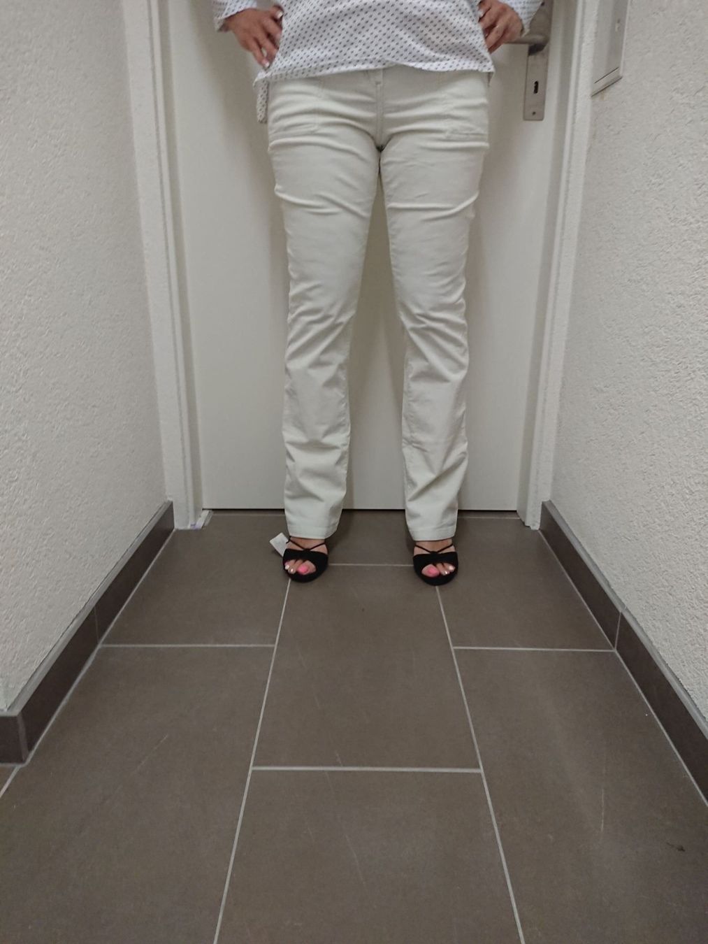 C&A Pantaloni: Pantalon velours CLOCKHOUSE – Usato da Agiez venduto da chouchanelle 5