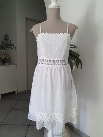 Weisses Sommerkleid m. Spitze Gr S *neuwertig*