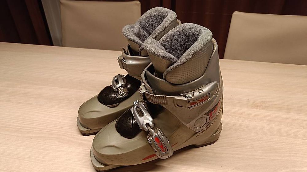 Chaussures garçon: Skischuhe 268 mm – D'occasion à Muotathal par pigi02 1