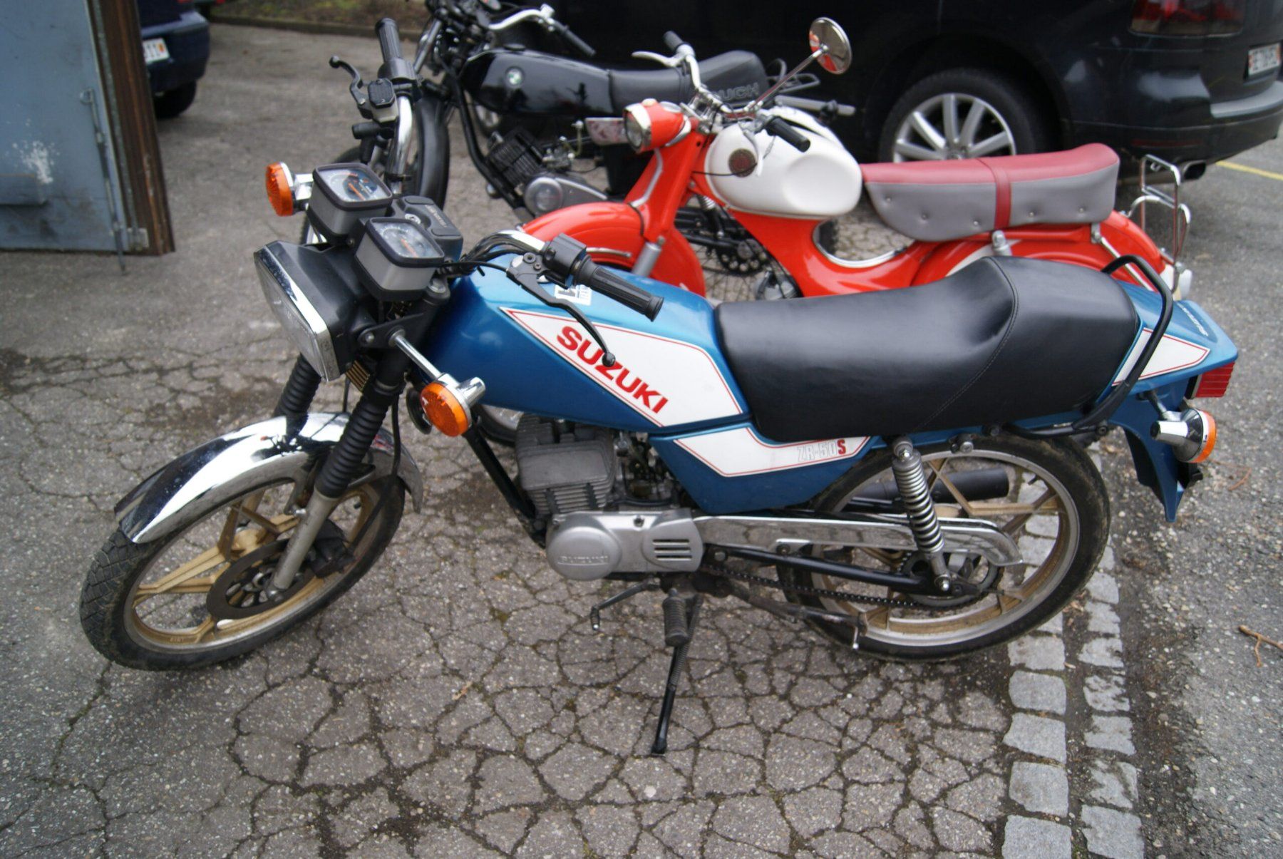 Suzuki Strada: Suzuki ZR 5 S  45km oder offen 80kmh – Usato da huttwil venduto da Pakora