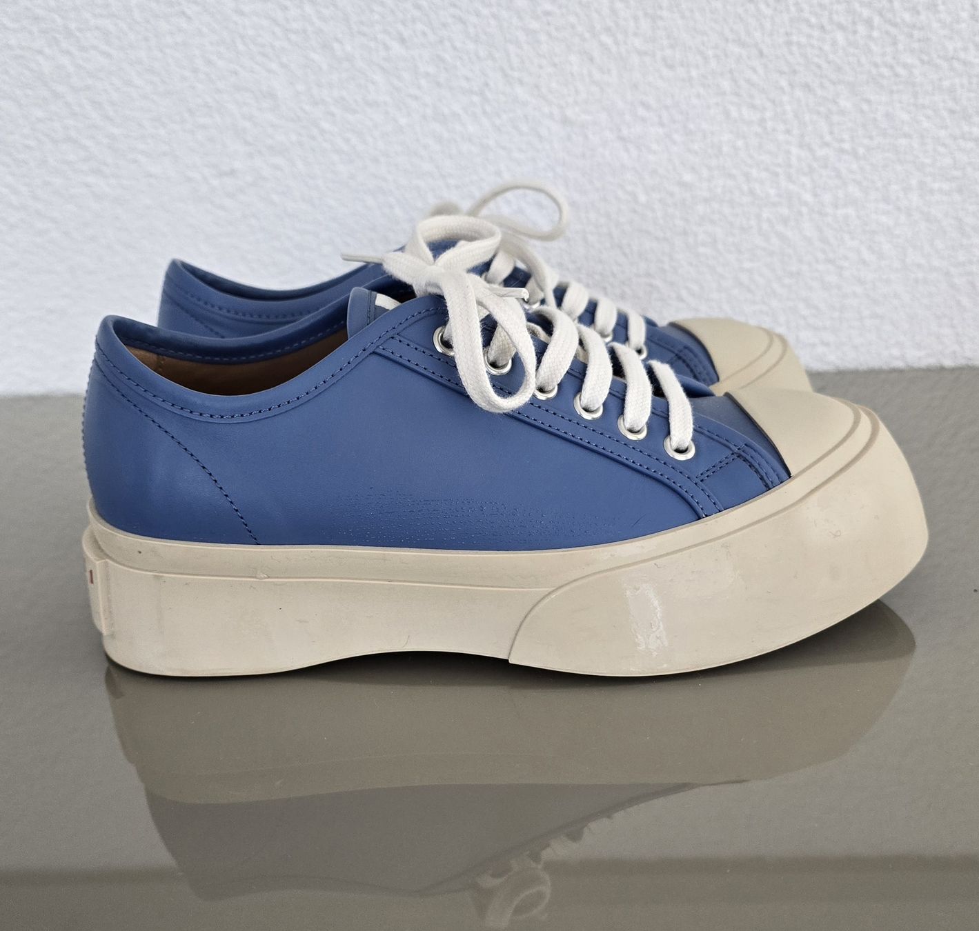 Marni Scarpe da donna: Sneaker Marni Leder Blau 37 – Nuovo (secondo la descrizione) da Untereggen venduto da cla_kb2w 2