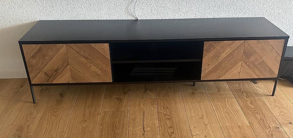 Mobili TV: TV-Möbel / Lowboard 163 cm  Schwarz-Holzoptik – Usato da Zürich venduto da Arya2023. 1