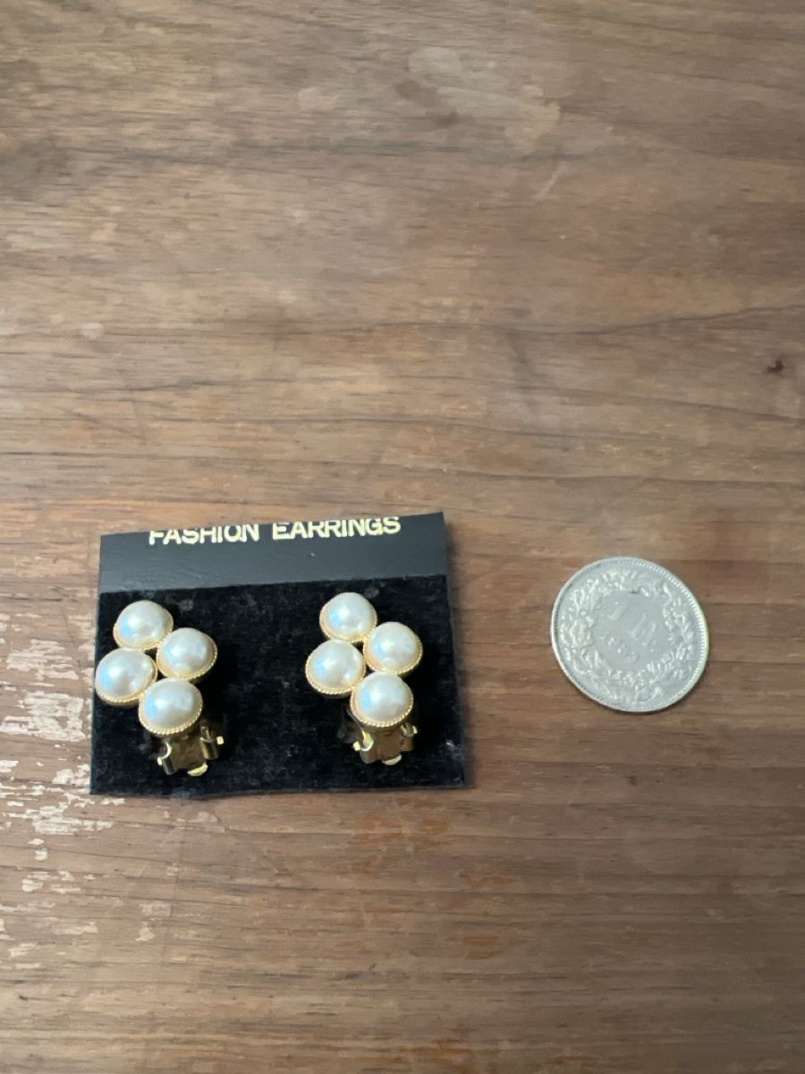 Boucles d'oreille: Perlen Ohrclips Gold Vintage – D'occasion à Basel par oppo99