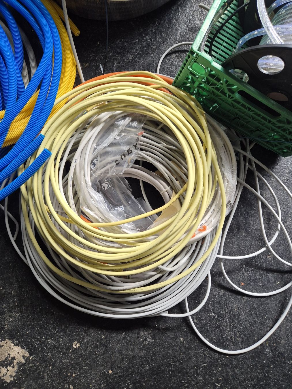 Elektronikbauteile: Diverses Elektromaterial / Installationsmaterial  – Neu (gemäss Beschreibung) aus Zürich von schabani 1