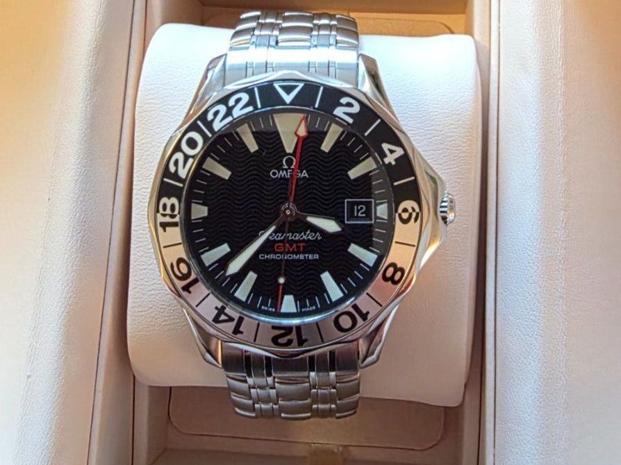 Omega Uhren: Omega Seamaster GMT 50th Anniversary – Gebraucht aus Zürich von CityRover