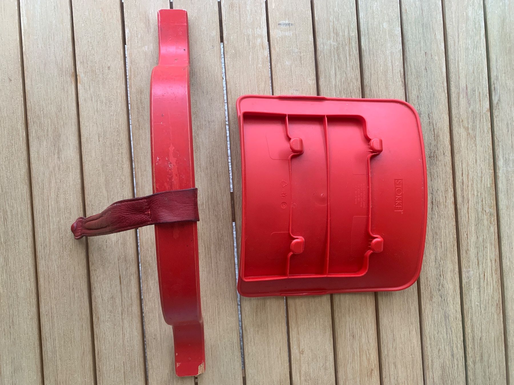 Stokke Seggioloni: Stokke Tripp Trapp: Bébé Kit rouge – Nuovo (secondo la descrizione) da Chardonne venduto da 245308 1