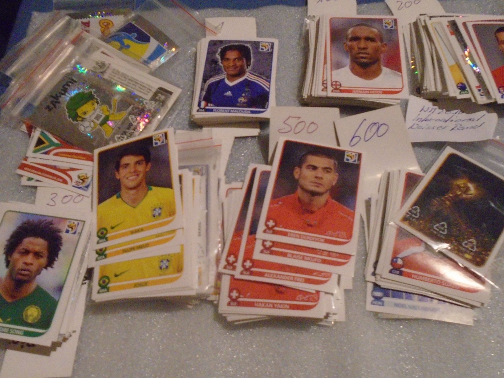 Panini Carte collezionabili: über 480 ver. Panini WM2010 interna Version mit Weissem Rand – Usato da Winterthur venduto da Beli2000 1