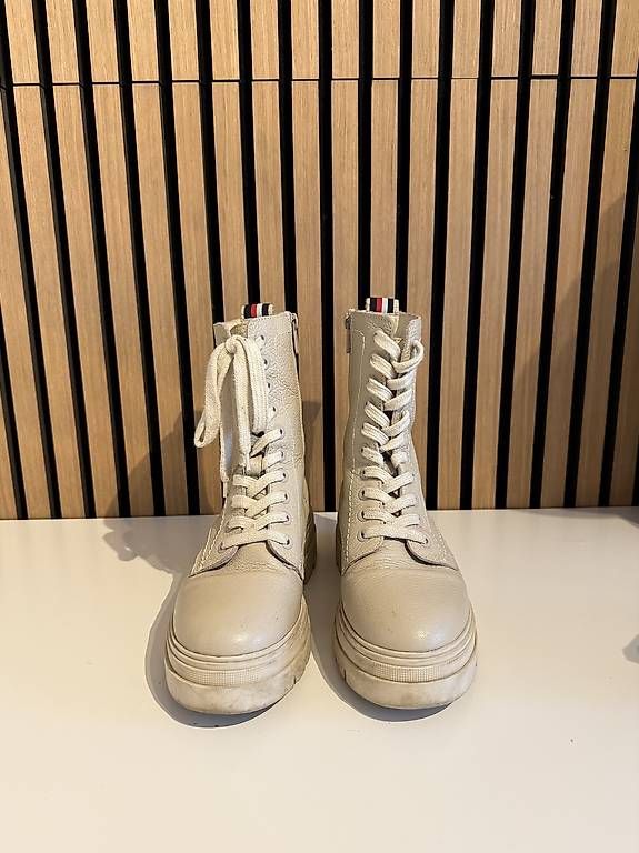 Tommy Hilfiger Scarpe da donna: TOMMY HILFIGER Schnürboots – Usato da Luzern venduto da lun_wl9w 1
