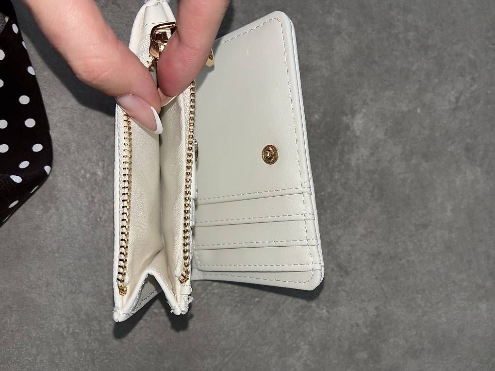 Stradivarius Portamonete: PORTE-MONNAIE STRADIVARIUS BLANC – Usato da Constantine venduto da san_nmr2 4