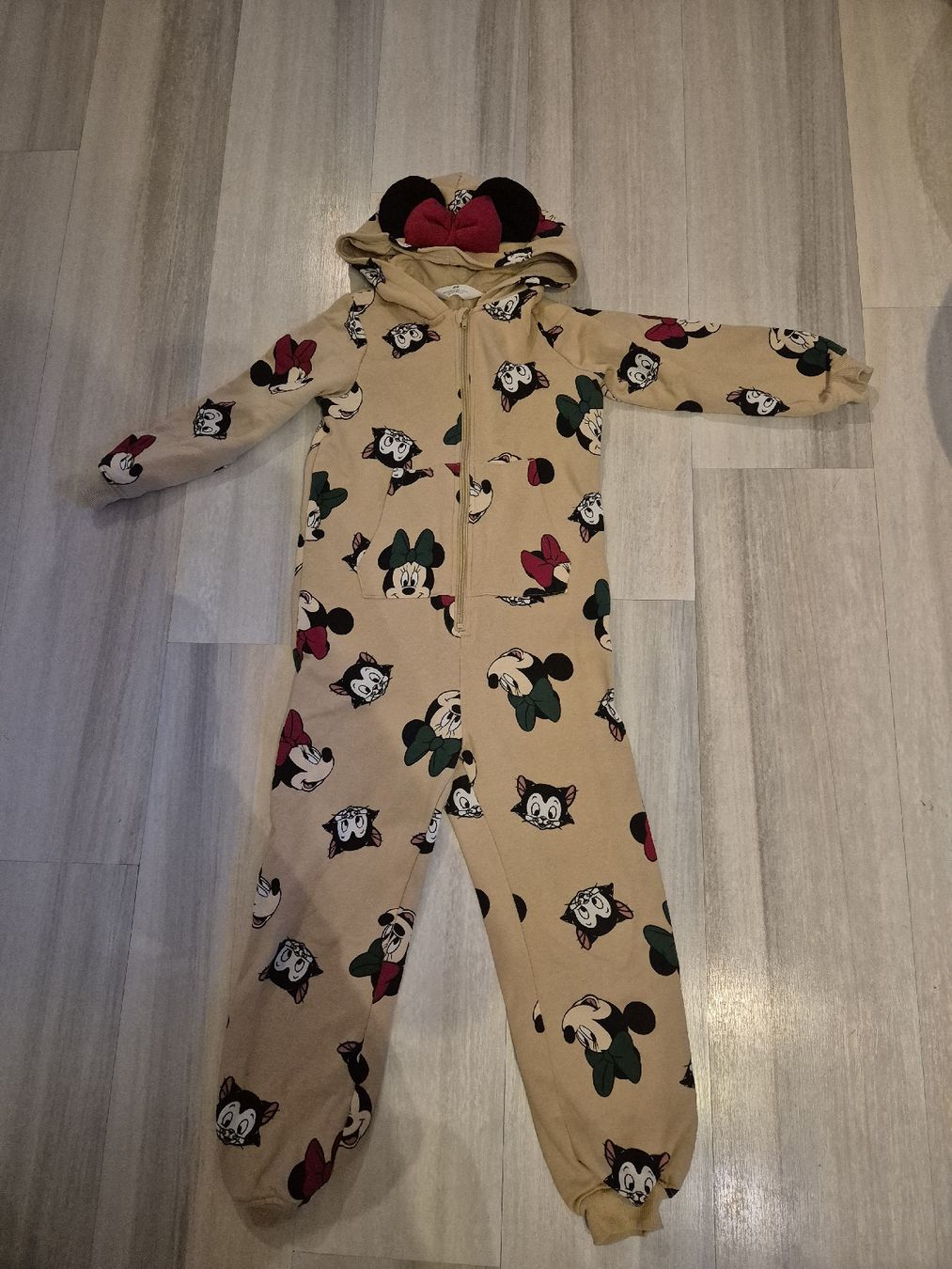 H&M Pigiama & Simili: Einteiler Gr. 122/128 – Usato da Stansstad venduto da Kyra014