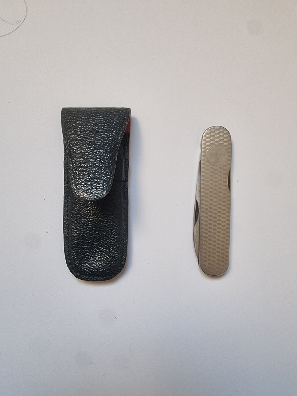 Victorinox Coltelli tascabile: Vintage Taschenmesser mit Etui, TAHARA – Usato da Olten venduto da Mezopotamya
