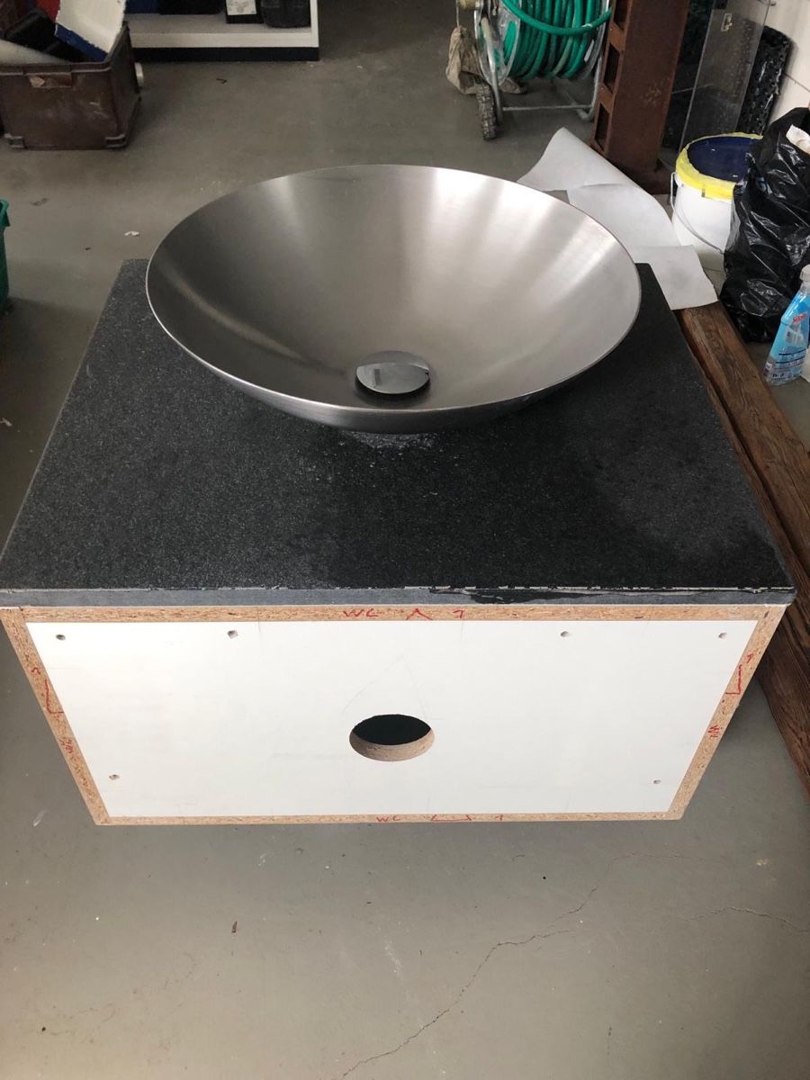 Badezimmermöbel: Lavabo – Neu (gemäss Beschreibung) aus Oberarth von petrawree