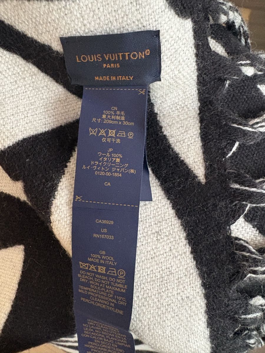 Louis Vuitton Foulard & Sciarpe: ÉCHARPE LOUIS VUITTON ORIGINALE – Usato da Corin de la crête venduto da Charnel49 4