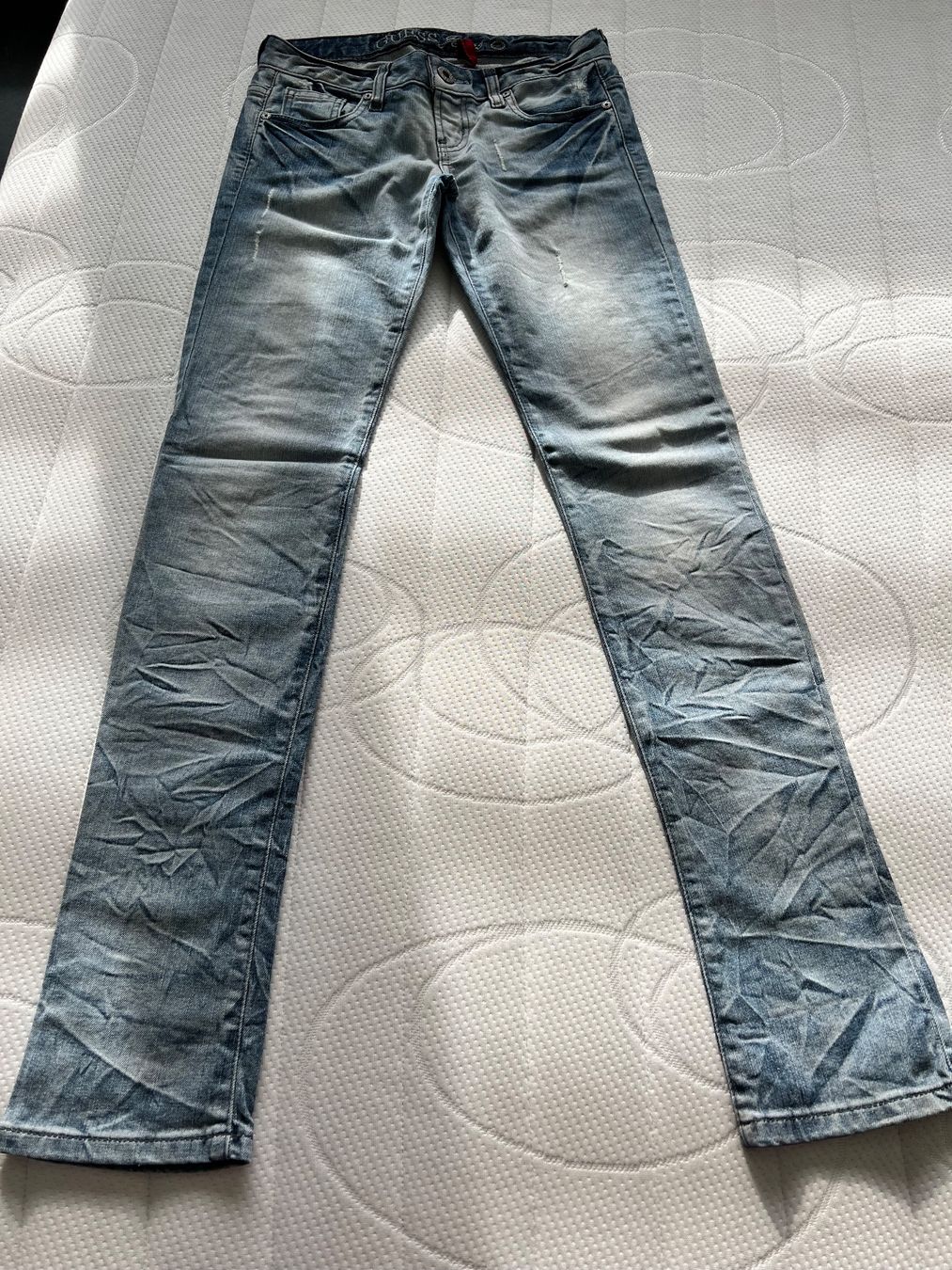 Guess Jeans: Neue Guess Jeans – Nuovo (secondo la descrizione) da Zürich venduto da Cdefinitiv 1