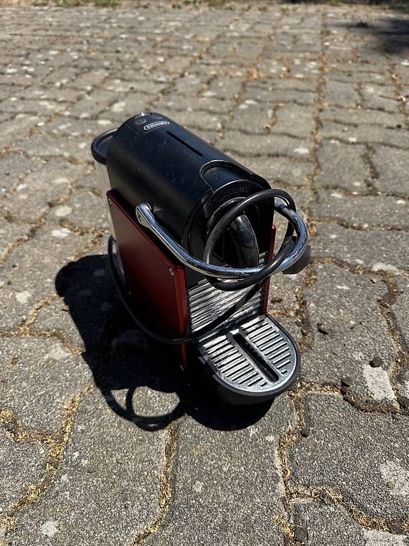 Kaffeemaschinen & Espressomaschinen: Machine à café Nespresso – Gebraucht aus Lentigny von EcuProd1
