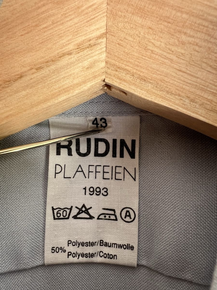 Uniformes: 4x Armee-Hemden – D'occasion à Kölliken par Scolaf023 5