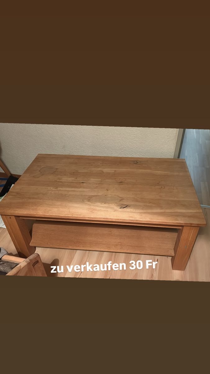 Tavoli: Salon Holztisch – Usato da Lyss venduto da pat_5sk8