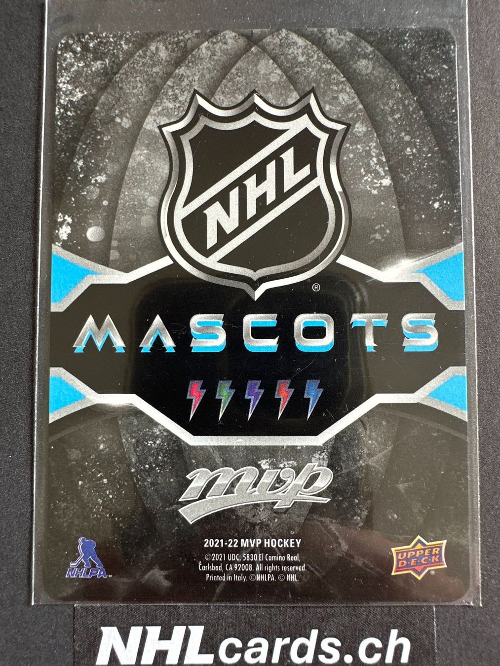 NHL Carte collezionabili: Fin The Whale NHL Mascot Insert Card – Usato da Belp venduto da nhlcards.ch 1