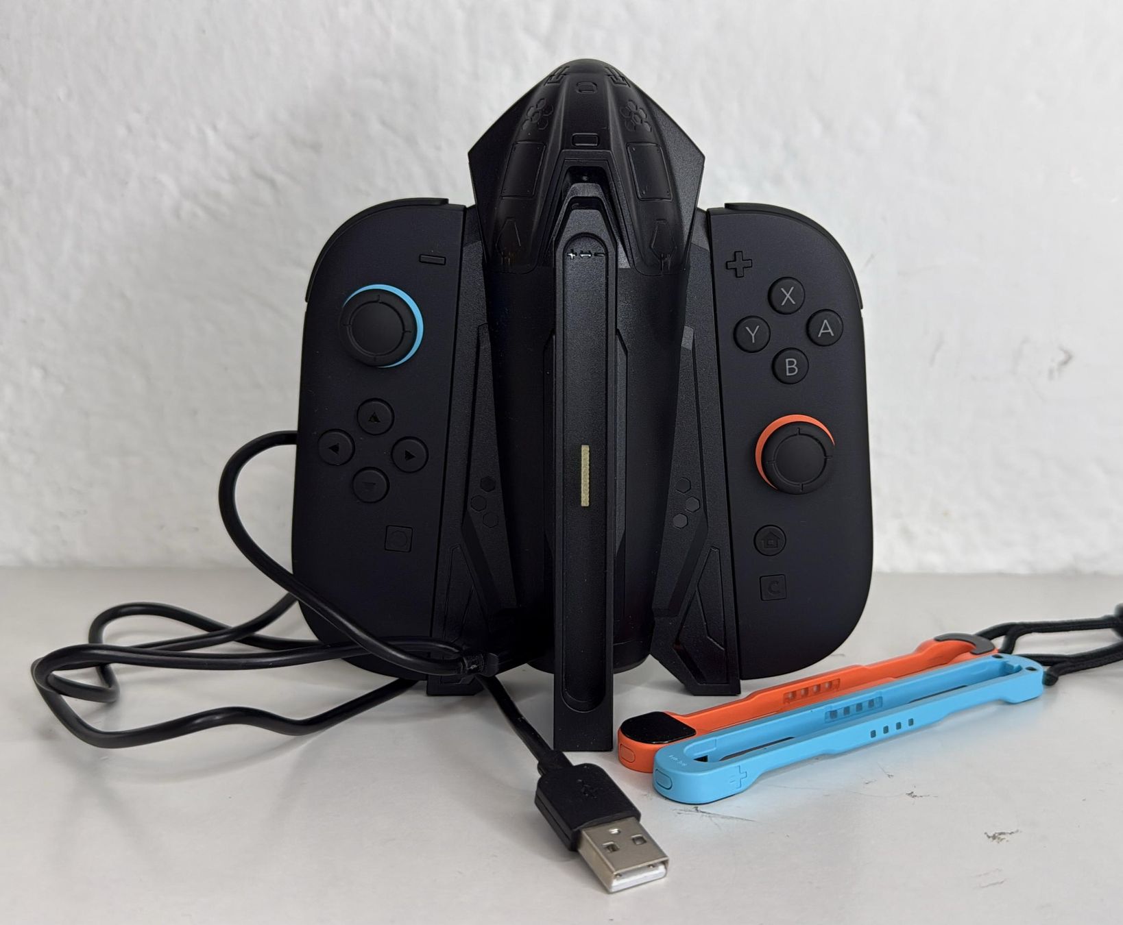 Controller: Nintendo Switch Joy-Con Grip, Ladekabel, Top erhalten – Usato da Ehrendingen venduto da lax21
