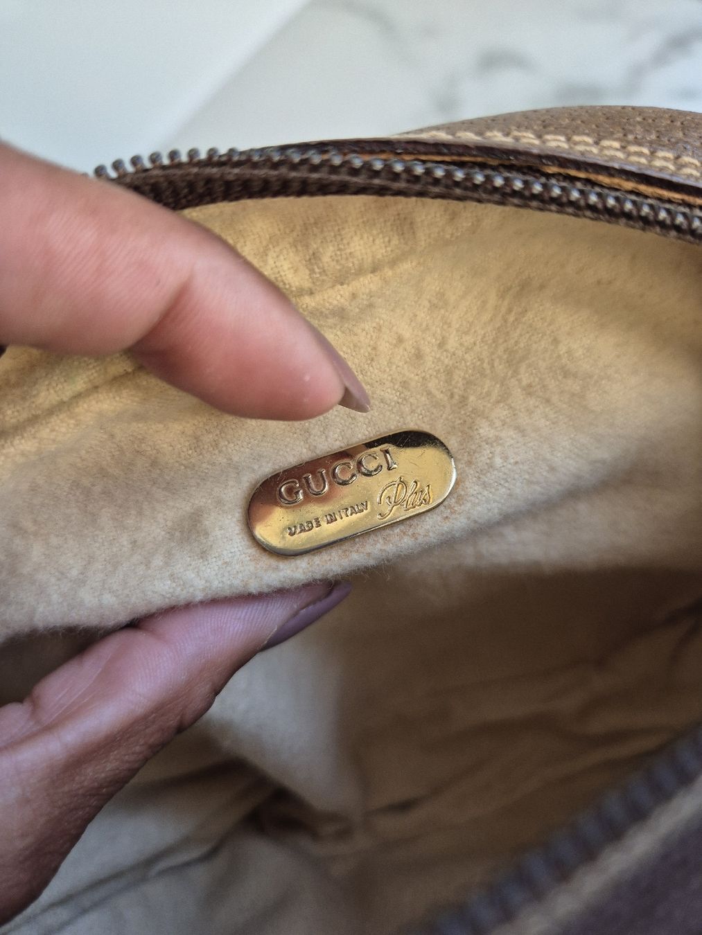 Gucci Borse da donna: Gucci Plus Supreme Umhängetasche – Usato da Weisslingen venduto da Airgate 5