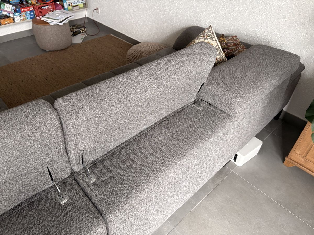 Divani: Pfister Sofa / Divano  – Usato da Muralto venduto da ayy_2cl8 3