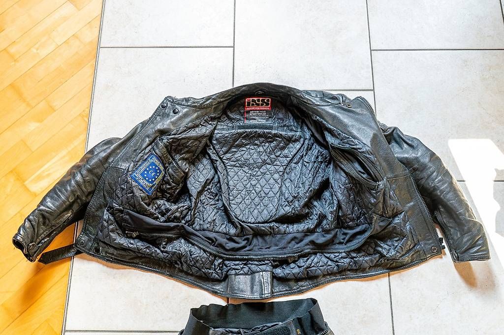 Altro: Motorrad Lederkombi Herren – Usato da Wattenwil venduto da maestrorock 2