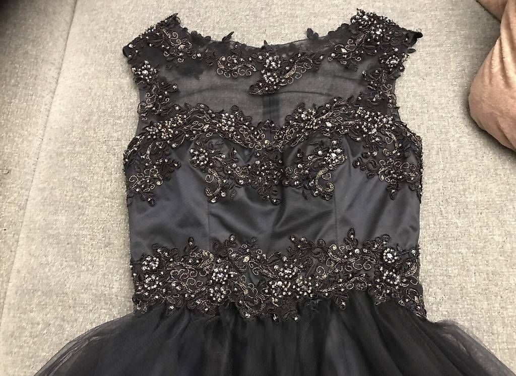 Robes: Abendkleid – D'occasion à Niederglatt ZH par Mary102 1
