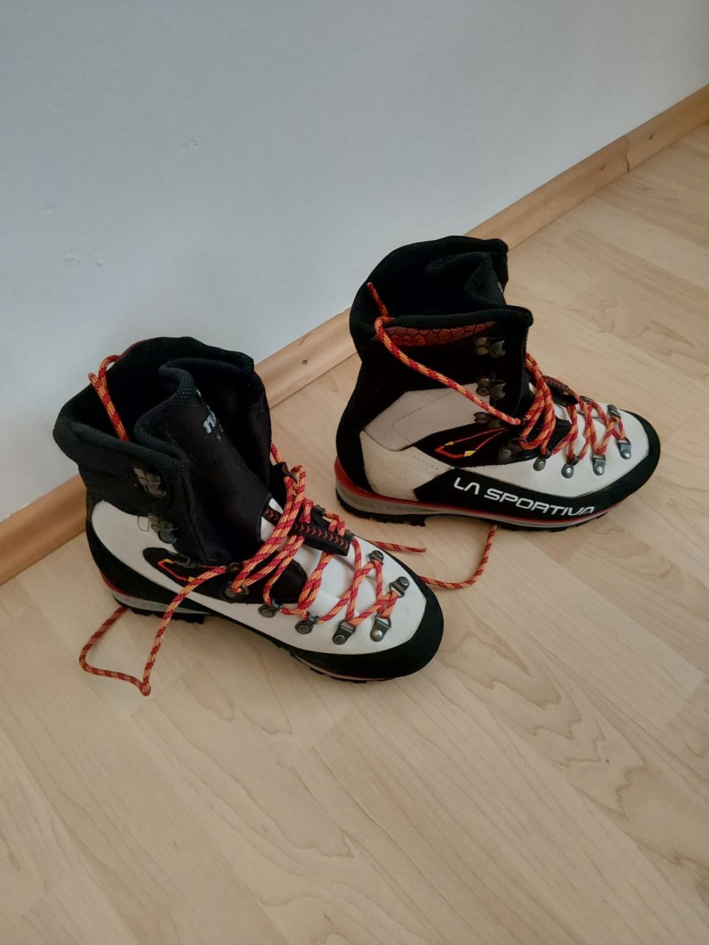 La Sportiva Scarpe da donna: Damen Bergschuhe – Nuovo (secondo la descrizione) da Nendeln venduto da Andreaas 1