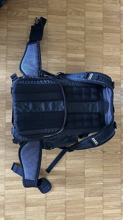 Evoc Zaini: Evoc CP 18L Fotorucksack – Usato da Uster venduto da Neonschwarz 1