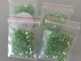 Swarovski Glasschliffperlen 4mm, Farbe peridot, 160 Stk.