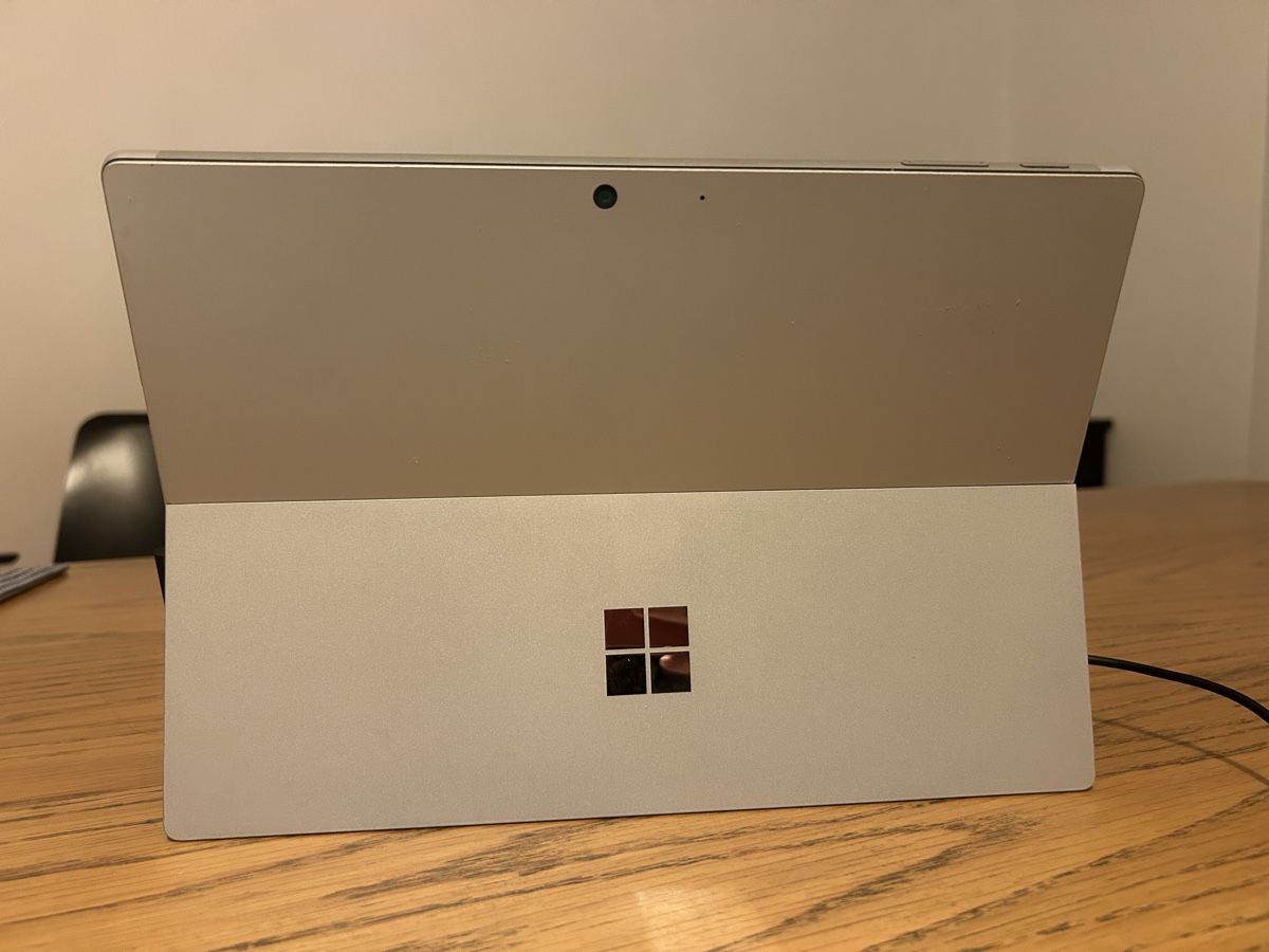 Microsoft Notebooks: Microsoft Surface Pro 7 – Defekt aus Bern von Orchispallens 2