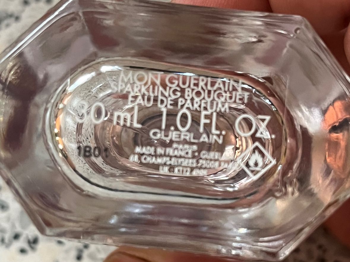 Guerlain Profumi & Eau de Toilette: Guerlain Mon Guerlain Sparkling Bouquet Eau de Parfum 30ml – Usato da Neuenhof venduto da Mastermind-73 2