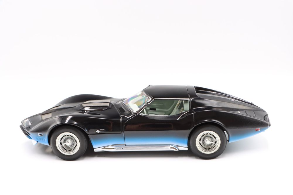 Chevrolet Corvette Manta Ray 1968 1:18 AutoArt | Kaufen auf