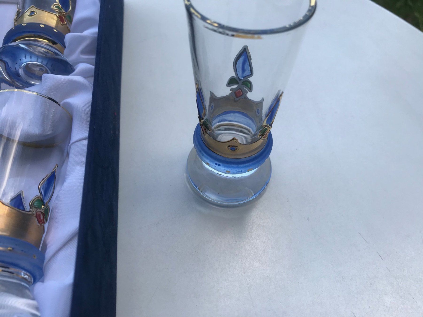 Bicchieri: SUPERBRE SERVICE À LIQUEUR ÉMAILLÉS – Nuovo (secondo la descrizione) da Genève venduto da Honeybird 1