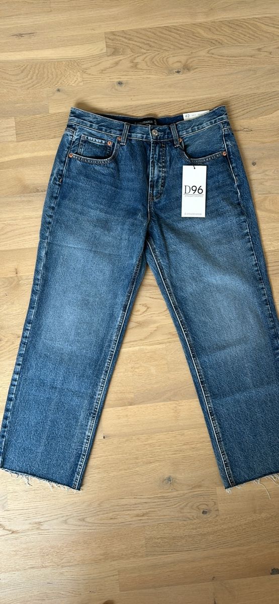 Stradivarius Jeans: Neue Jeans Stradivarius 42 – Nuovo e nell'imballaggio originale da Engelberg venduto da May1818
