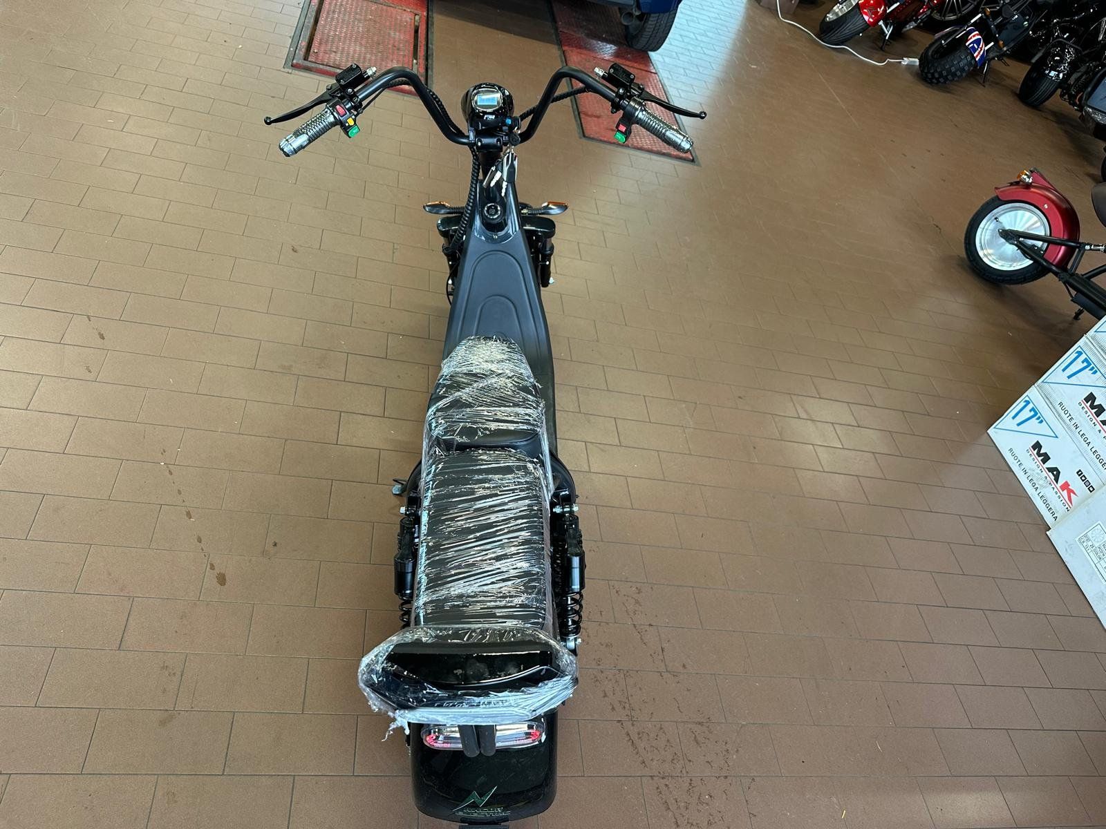 Citycoco Scooter: Scooter Eléctrique 20km/h – Nuovo (secondo la descrizione) da Courrendlin venduto da shopwheels 1
