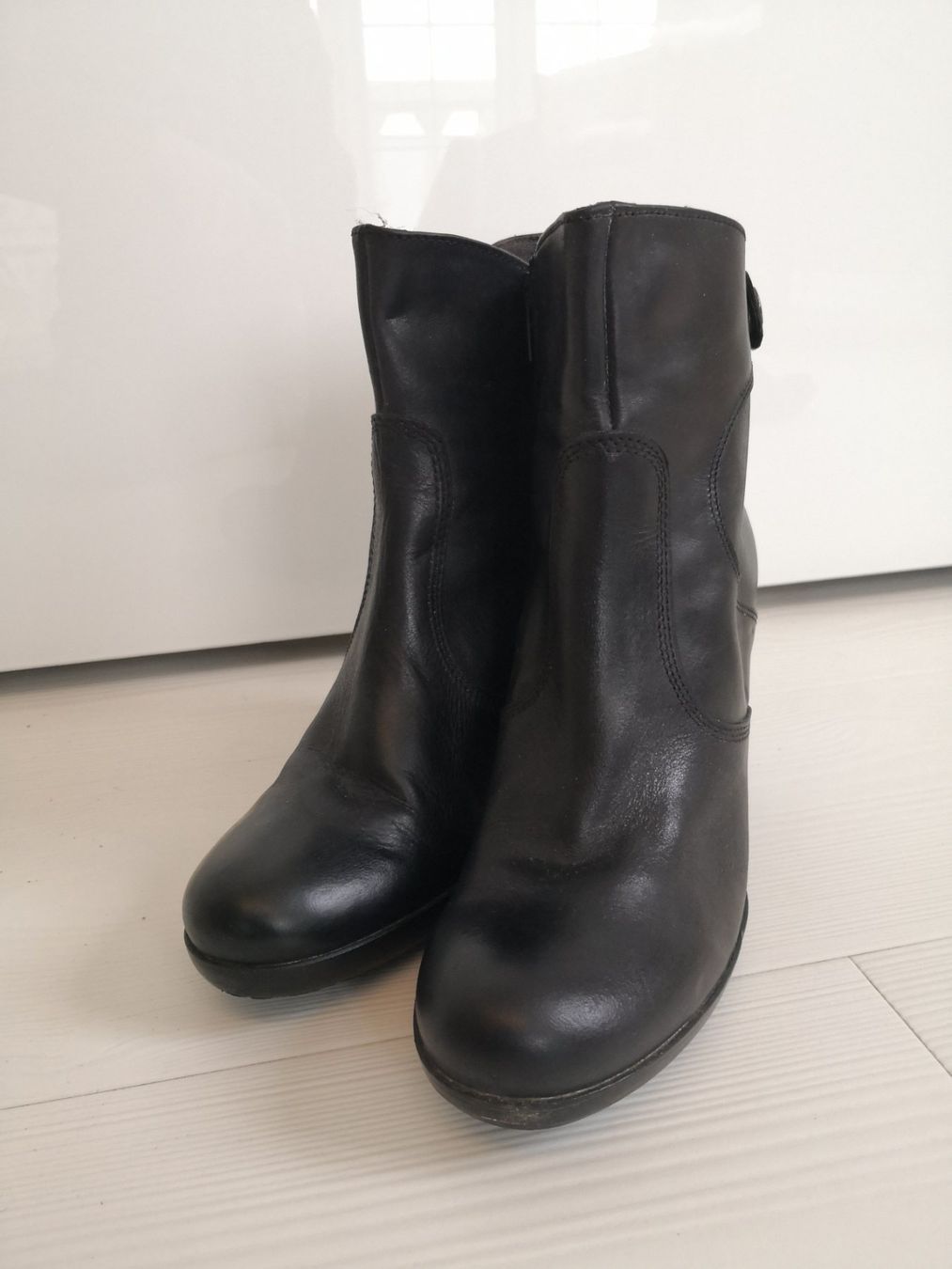 Scarpe da donna: 🤩PASITO LEDER-STIEFEL, SCHWARZ – Usato da Olten venduto da Naja-Twins-Twins 2