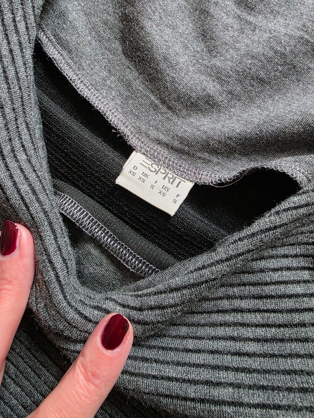 Esprit Robes: Robe Esprit grise, taille XS – D'occasion à Vallamand par joa_6v5n 1