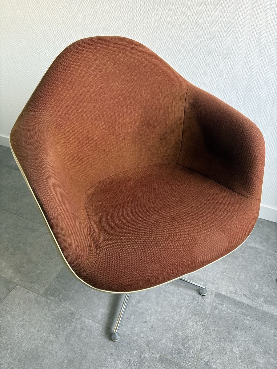 Eames Poltrone: Vitra Eames Armchair DAL fiberglass/hopsak – Usato da Dielsdorf venduto da rlx_geek