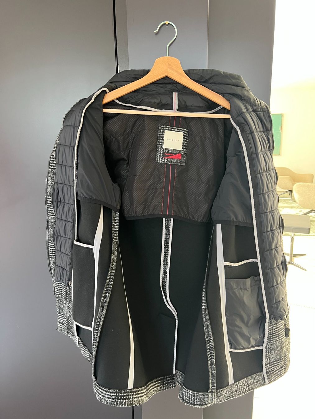 Bugatti Mäntel: Bugatti Mantel im Glencheck-Design mit Stretch – Gebraucht aus Frauenfeld von Par4n0rm4l 3