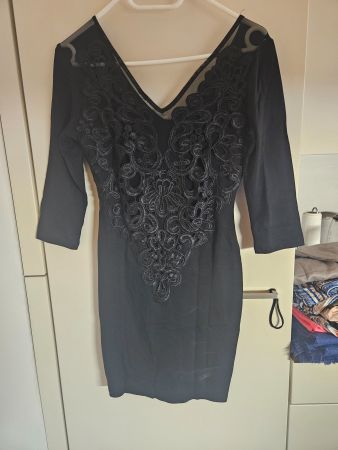 Schwarzes Kleid ohne Grössenangabe (S/M?)