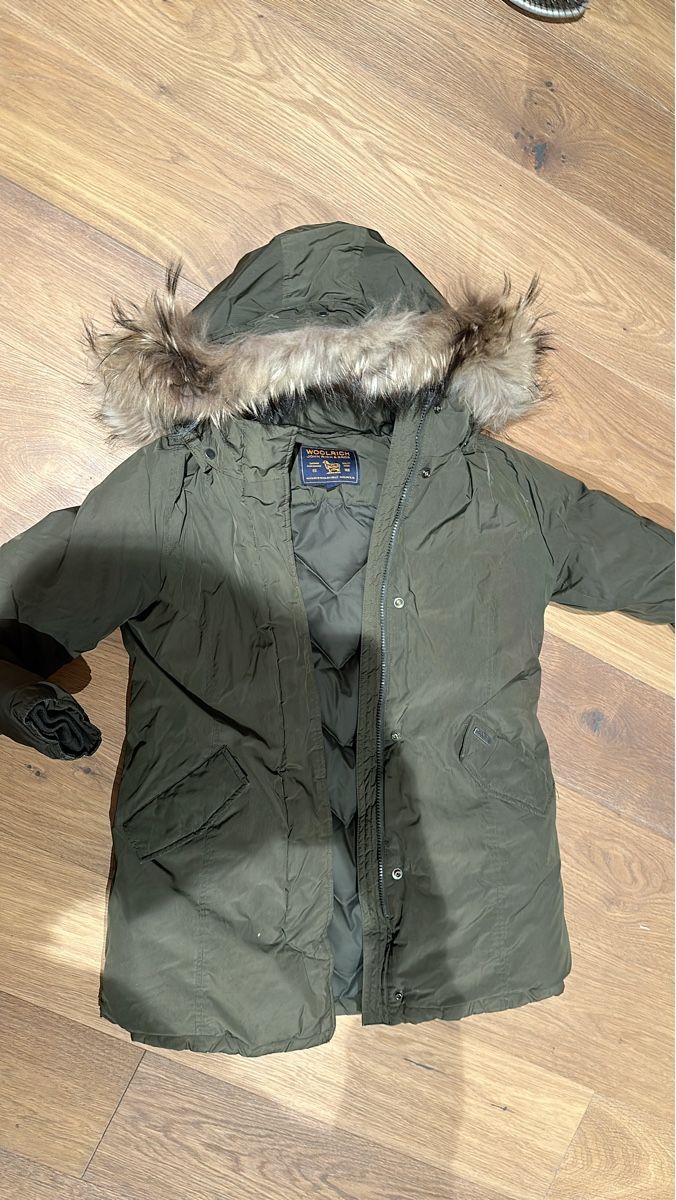 Woolrich Giacche & Cappotti: Woolrich Winterjacke Grösse14 warm – Usato da Liestal venduto da ell_6xc7