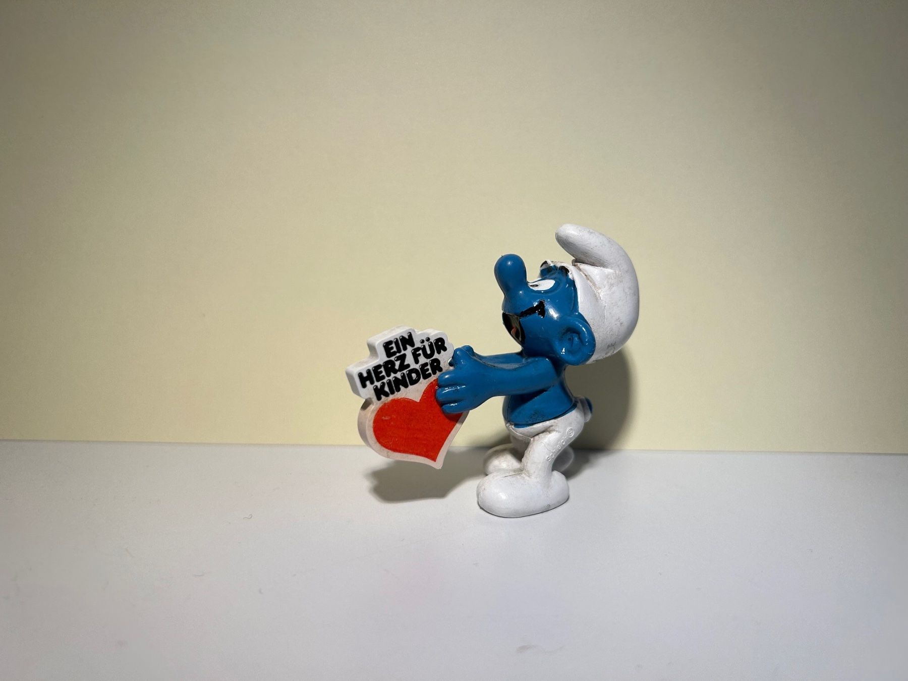 Schleich Statuette: Schlumpf "Ein Herz für Kinder" – Usato da Bern venduto da Calimero1600 1