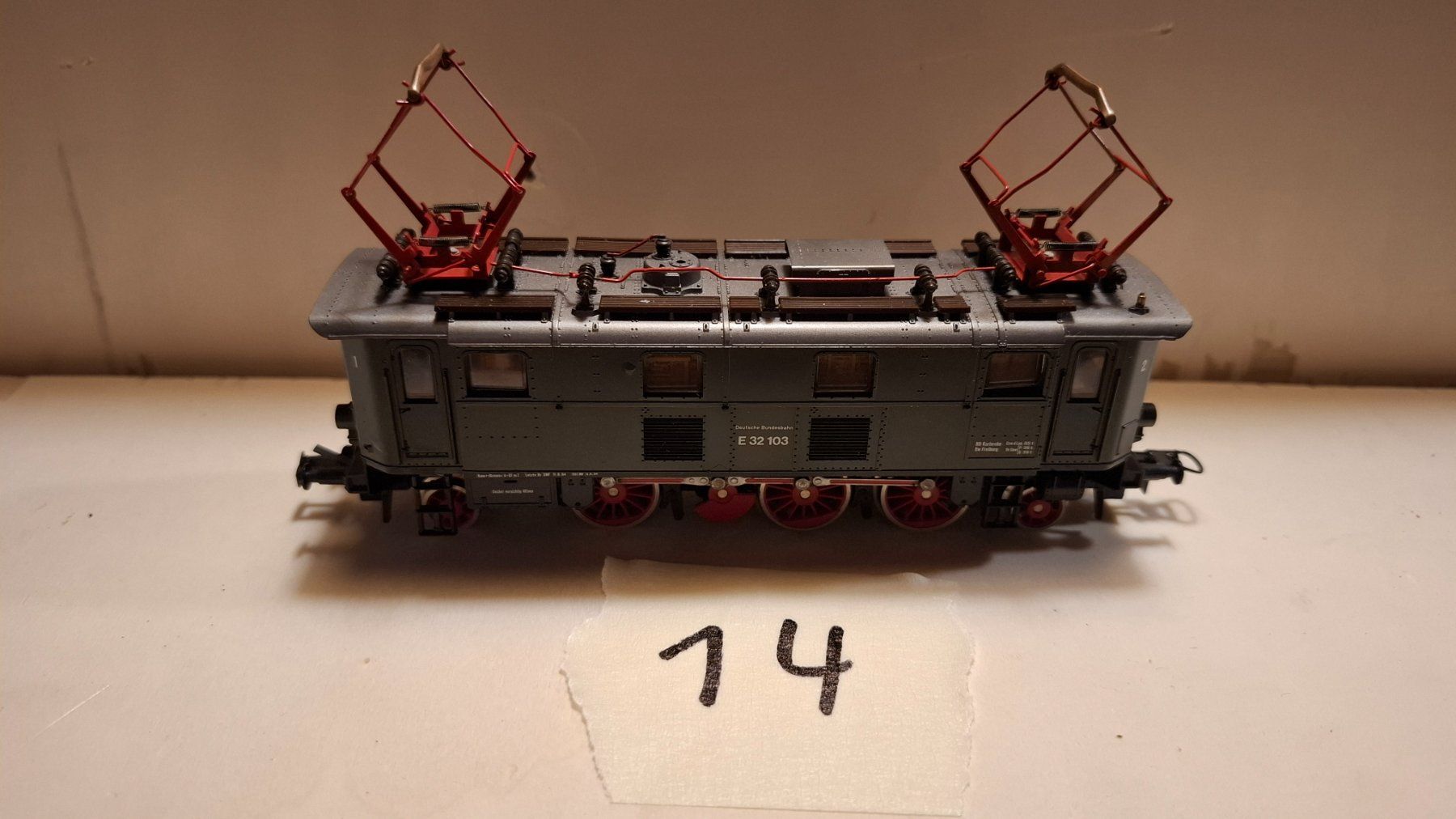 Modelleisenbahnen: Roco 4145ROC BR132 E32 103 in DB (14) – Gebraucht aus Leuzigen von vwkaeferteile.ch