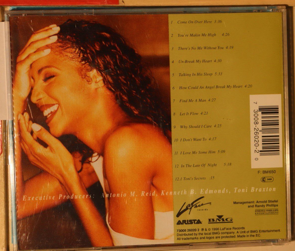 CD: Tony Braxton – Secrets – Usato da Luzern venduto da CONTENTI 2