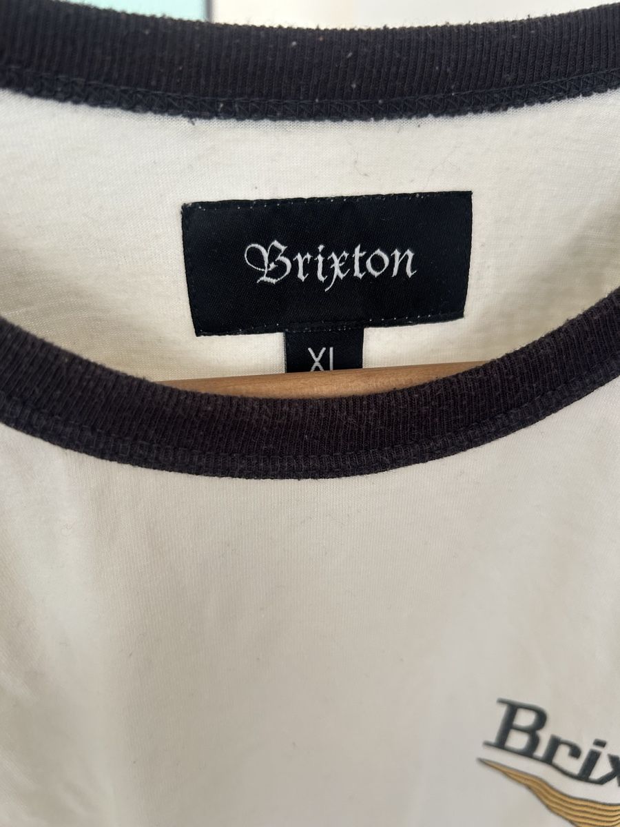 T-shirt: Brixton cream baseball tee XL – Usato da Zürich venduto da fan_z5fl 2