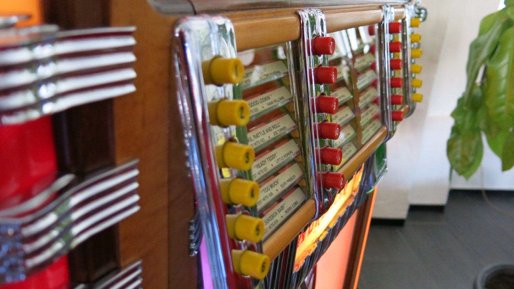 Wurlitzer Jukebox: Wurlitzer 1015 Bubbler 1946, komplett restauriert – Usato da Grenchen venduto da Bosso62 4