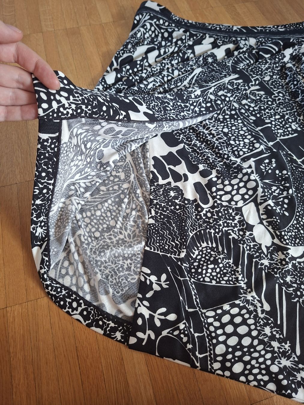 Röcke: Jupe 100% soie - Taille M – Gebraucht aus Lausanne von Super-cerise 4