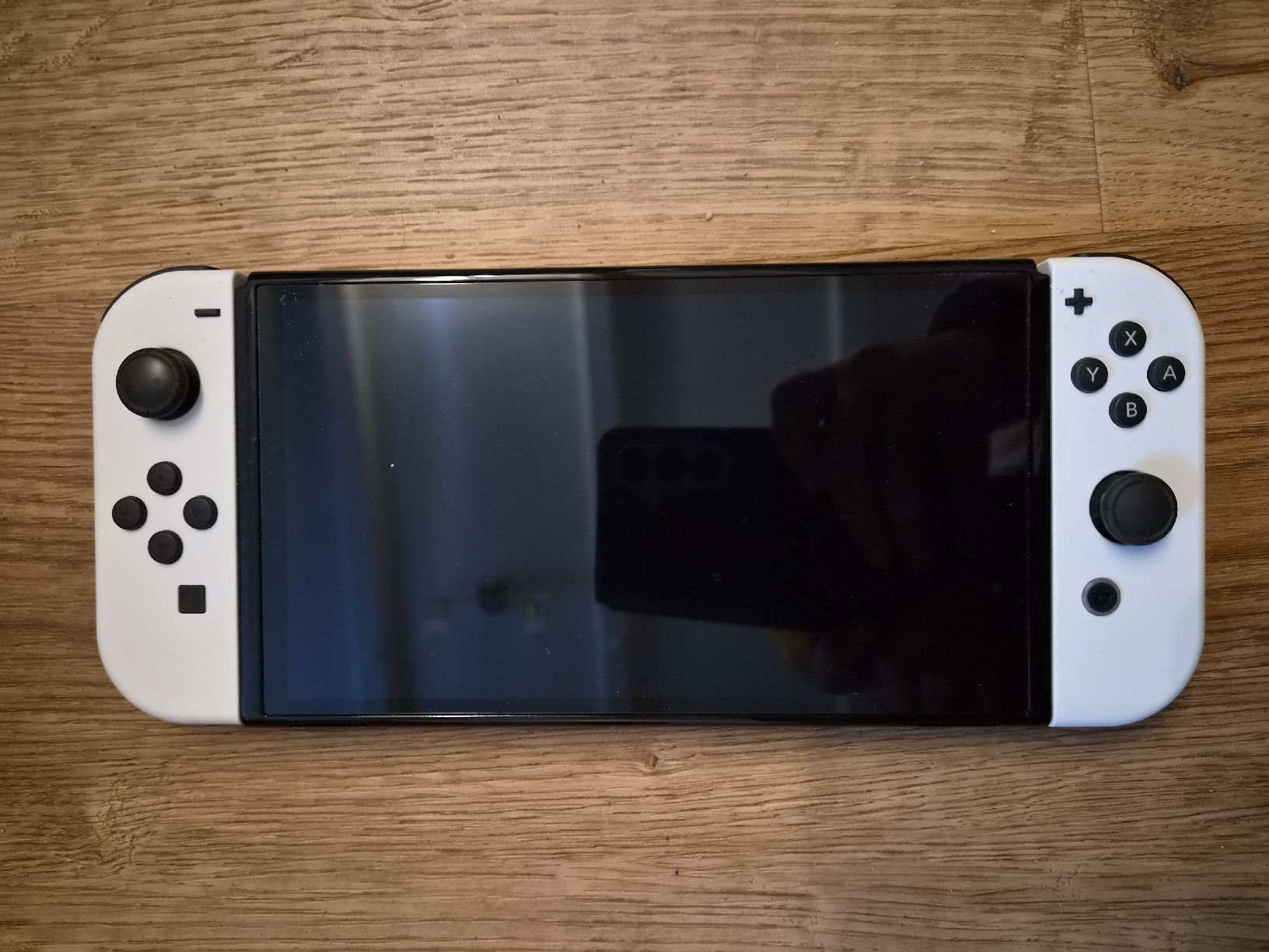 Nintendo Konsolen: Nintendo Switch OLED-Modell + Etui – Gebraucht aus Unteriberg von okb91